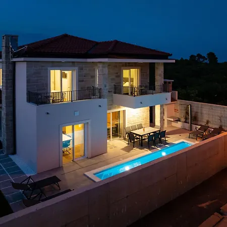 Casa Coral Villa *