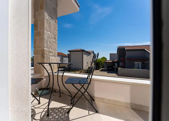 Casa Coral * Crno
