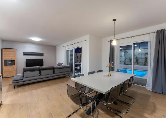 Casa Coral * Crno